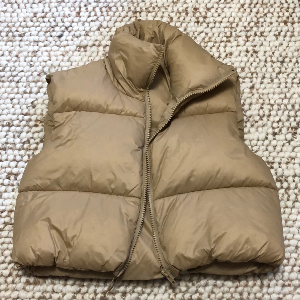 Cropped Puffer Vest (KEOMUD from Amazon)